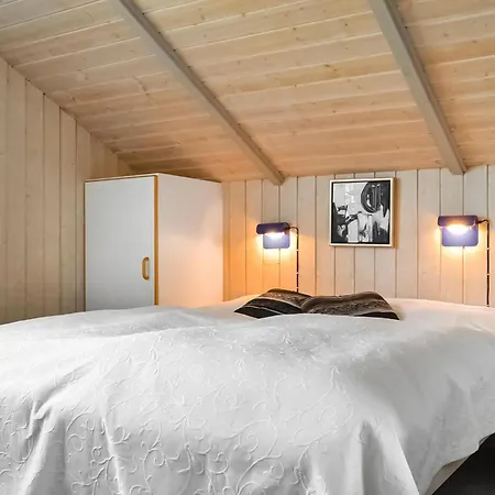 Casa vacanze Pet Friendly Home In Hvide Sande With Sauna *