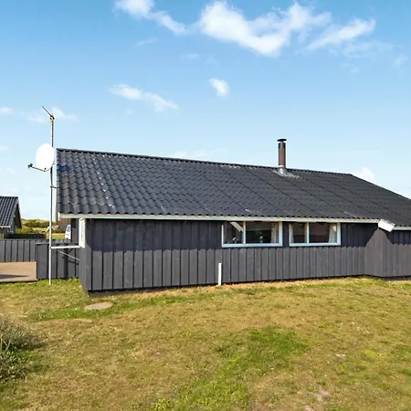 Pet Friendly Home In Hvide Sande With Sauna